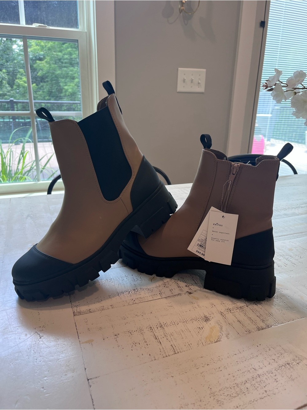 A New Day Women’s Taupe & Black Chunky Chelsea Boots Size 11 NWT